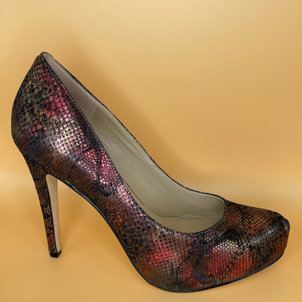 BCBG size 8.5 high heels